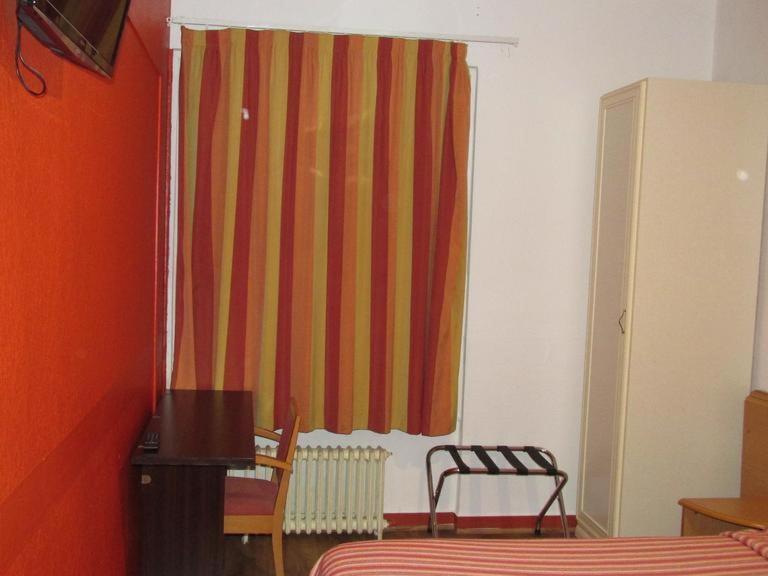 Pictav Hotel Poitiers Zewnętrze zdjęcie